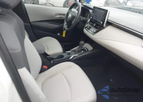 2020 Toyota Corolla Le z USA, uszkodzony, nr VIN 5YFHPRAE4LP008612